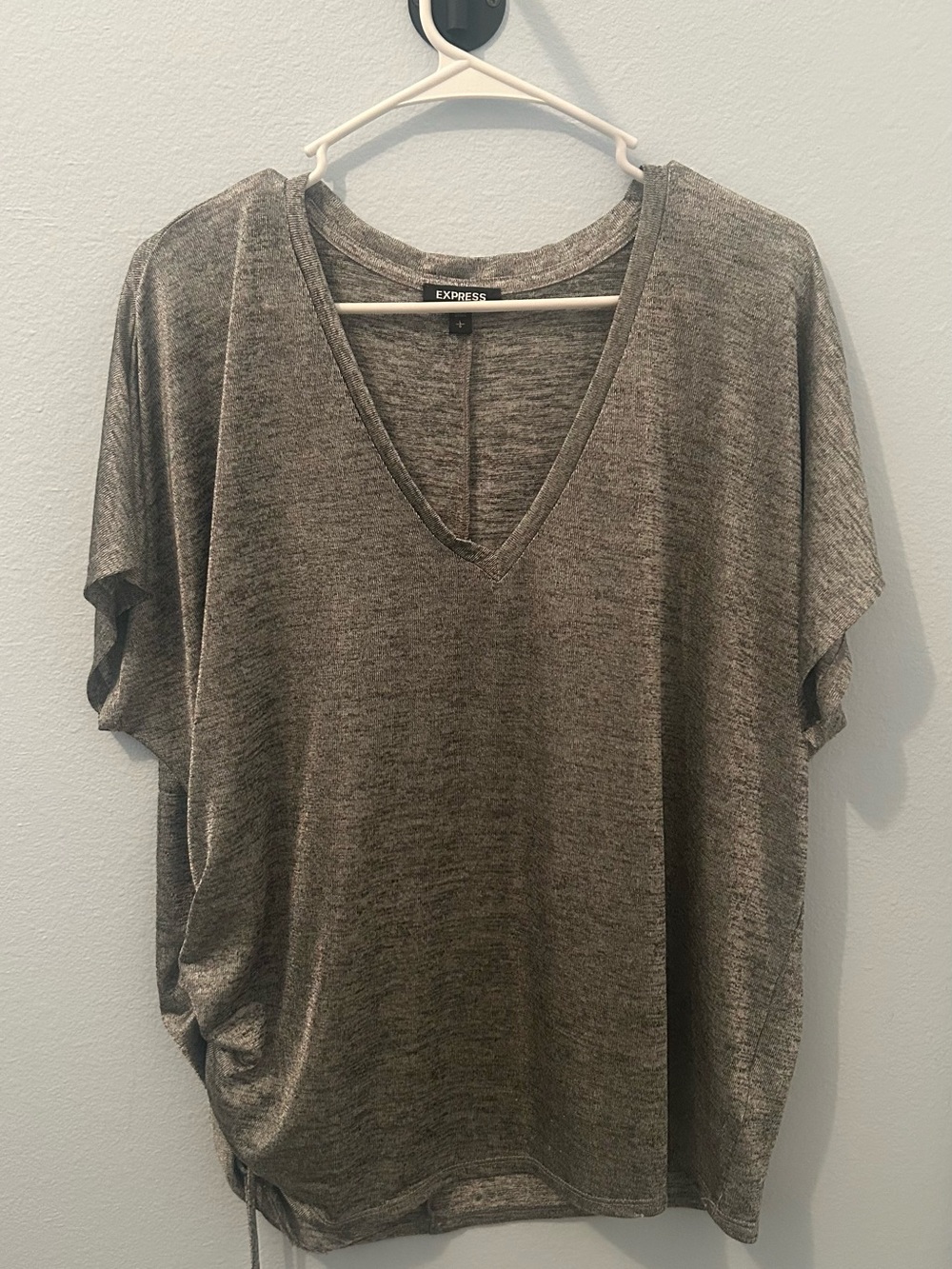 Express Heathered Gray V-Neck Short Sleeve Tee